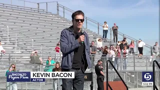 ‘You were all just tireless’: Kevin Bacon praises Payson High students as he returns to ‘Footloose’