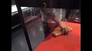ЖЕСТЬ!!!!!Китаец достал на халяву слиток золота!!!!