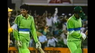 Imran Khan and Wasim Akram blast Pakistan to victory with the bat vs Australia ODI SCG 1989/90