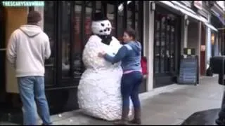 Snowman Scary, chrismas prank 2012