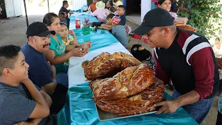 Un pequeño pan para el padrino