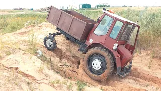 Едем за песком на тракторе Т-16  Проверили проходимость по карьеру!!!