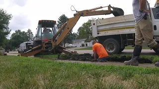 Water main break repair