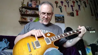 2005 Gibson Les Paul standard honeyburst Bare Knuckle PG blues pickups.