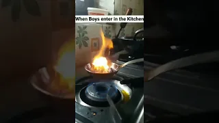 WHEN BOY'S TRY COOK Something#short#comedy#viral#memes #funnyshorts#funny#newshort#newmeme#theboys