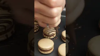 Macaron in English, macaron en francais 😉