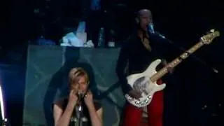 David Bowie - Under Pressure (Wantagh - 04.06.2004)