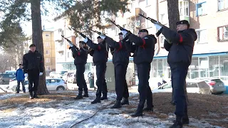 В Ангарске почтили память сотрудников, погибших при исполнении воинского и служебного долга