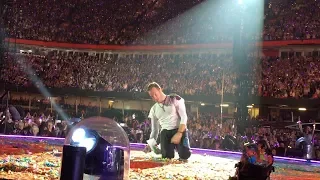 Coldplay At Cardiff 11th July 2017 / Chris Martin Totally Messing Up!