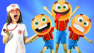 Five Little Monkeys Jumping On The Bed | Emoji | Hokie Pokie Kids Videos