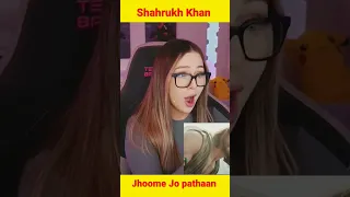 Foreigner React to Shahrukh Khan - Jhoome Jo pathaan #shorts #status #trending #shahrukhkhan #girl