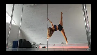 Spinning Pole combo @ Iris Pole Dance Studio London. Marina Iris