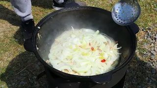 Это БЛЮДО можно есть БЕЗ ЗУБОВ. Мясо в КАЗАНЕ в нежном сливочном ВКУСЕ.