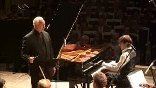 Daniel Kharitonov plays Mozart Piano Concerto No. 9 in Eb