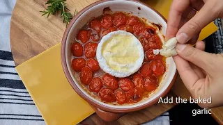 Baked Camembert cheese with garlic and 🍅