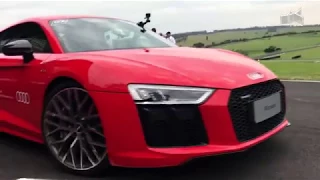 200 Km/h de  Audi R8 V10 Plus/ Vrum Brasília