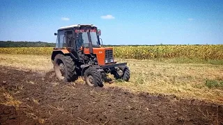 Пахота продолжается, МТЗ 82 пашем стерню пшеницы, очень тяжелая пахота трактор греется🥵