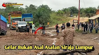 Banyak Orang Tak Percaya Kalau Truk Sawit Fuso Oren Bisa Lolos Dari Kubangan Lumpur Yang Dalam