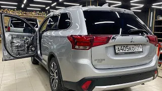 Шикарный автозвук за 140000 руб. в Mitsubishi Outlander Замена акустики + сабвуфер «стелс» в нишу