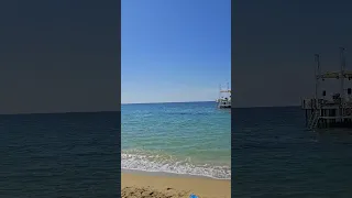 Вид с пляжа Azura Deluxe Resort & Spa Авсаллар, Турция.