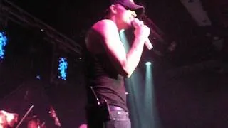 Dima Bilan.Ночной хулиган.Live.Riga.29.04.2012.AVI