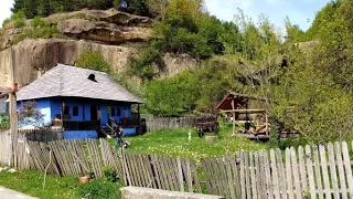 Casuta Albastra, Corbii de Piatra, Walking Tour, 4K, 2022