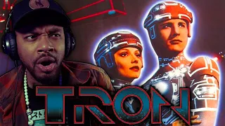 Filmmaker reacts to Tron (1982) for the FIRST TIME!