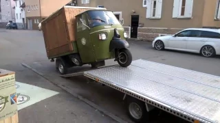 Ape Verladung auf unseren Trike Transport Anhänger oder 3er Motorradanhänger