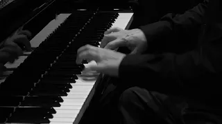 J.S.Bach. Prelude and Fugue in E minor (WTC, 1). - Mikhail Kollontay (piano)