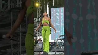 Coco Jones singing in the Rain at Broccoli Fest