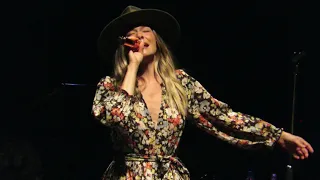 LeAnn Rimes "(Everything I Do) I Do It For You" Live