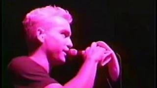 Blink 182 - 05  Does My Breath Smell - Live San Diego 1997
