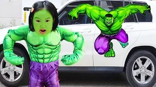 보람이와 별이의 슈퍼히어로 변신해서 할머니 도와드리기 Boram becomes a Superheroes in Kids car story