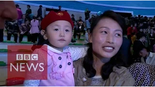 North Korea: Relaxing with the residents of Pyongyang - BBC News