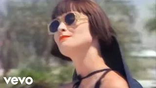 Swing Out Sister - Fooled By A Smile (Official Music Video)