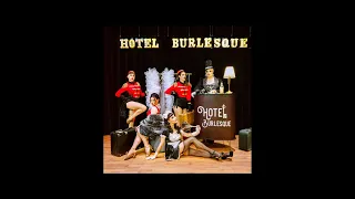 HOTEL BURLESQUE das Burlesque Musical mit Elena La Gatta, Dita Whip und Showgruppe PROVOCATION.