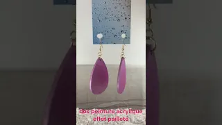 Boucles d'oreilles en marqueterie de paille mauve