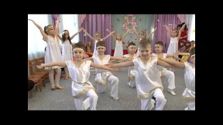 Греческий танец “Сиртаки”. Старшая группа детсада № 160 г. Одесса 2015.