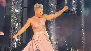 Pink - Fu**ing Perfect+Just Like Fire/Heartbreaker+Please Don't Leave Me- LIVE@Summer Carnival Köln