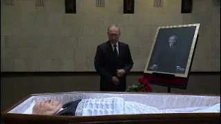 Putin pays last respects to Soviet leader Gorbachev