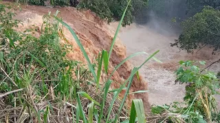 Floods as Ruiru river 😭😭👹gets over-flooded wuui my home Kenya