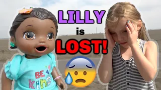 BABY ALIVE gets LOST at the BEACH! The Lilly and Mommy Show! The TOYTASTIC Sisters. FUNNY KIDS SKIT!