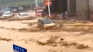 Severe flash floods sweep through N China's Lvliang City