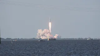 SpaceX Falcon Heavy Arabsat 6A Launch and Landing in 4k Ultra HD