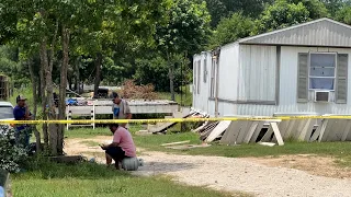 052724 MAN KILLED AFTER MOBILE HOME FALLS ON HIM