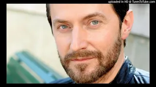 "Meeting at Night" by Robert Browning (read by Richard Armitage)