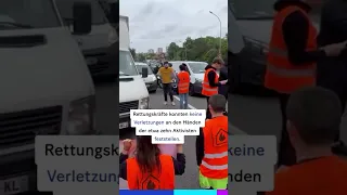 Polizei reisst festgeklebte Hände von Klimaaktivisten weg 👮🏻‍♂️