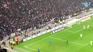 OL-OM Le jet de bouteille sur Dimitry payet qui a provoqué l'interruption du match HD