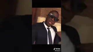 Vinícius JR cantando vamos pular kkkkk