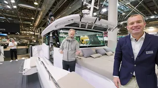 Axopar 45 XC Cross Cabin Walkthrough at boot Düsseldorf